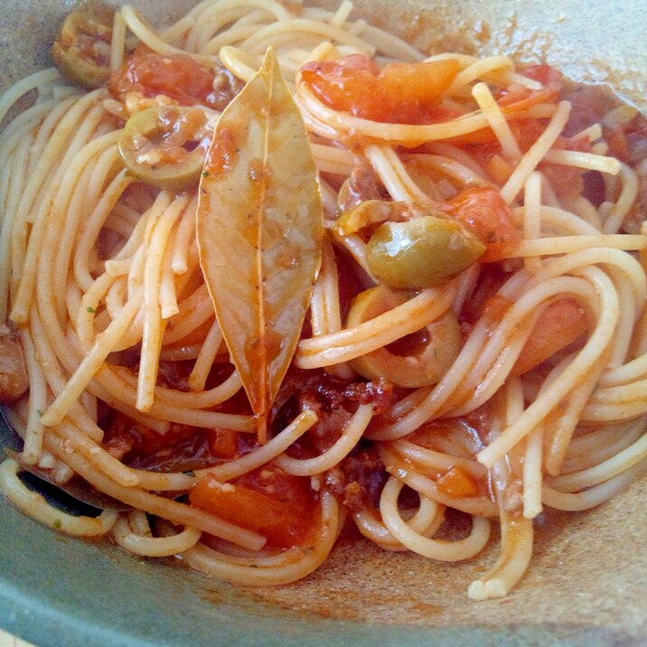 パスタ祭り トマトとオリーブ ローリエ パスタ レシピ 作り方 By ぷっちびす 楽天レシピ パスタ祭り トマトとオリーブ ローリエ パスタ レシピ 作り方 By ぷっちびす 楽天レシピ